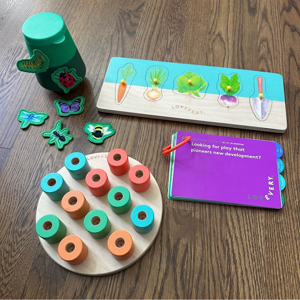 Lovevery The Pioneer Play Kit (16-18M)